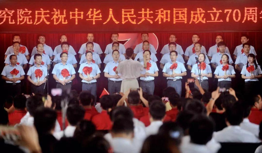 冬天到了，特别不想打扫卫生，想了解扫地机器人好用吗？有点心动啊。游戏画面